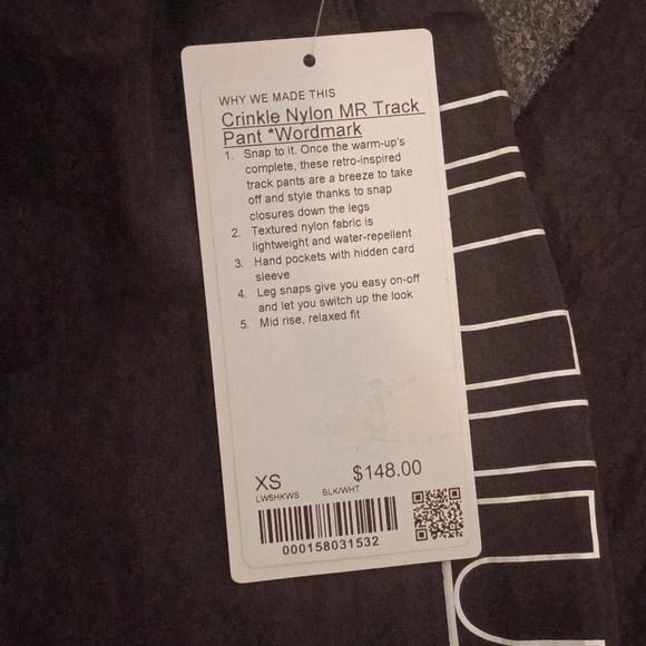 NWT Lululemon Crinkle Nylon Mid-Rise Track Pant
Wordmark - Picture 8 of 8